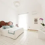 Dimore De Luca בית הארחה